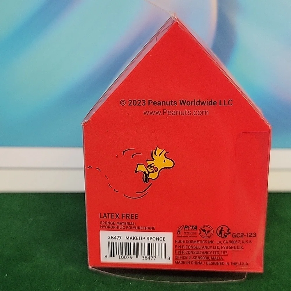Rude Cosmetics Peanuts-themed makeup sponge Red New In Sealed Box